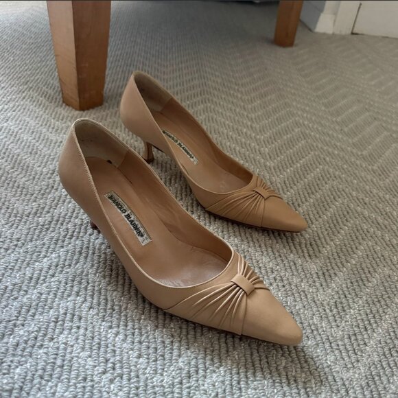 Vintage Manolo Blahnik Tan Leather Pleated Pumps – Size 38.5 (fits like US 8) Cl - Picture 1 of 6